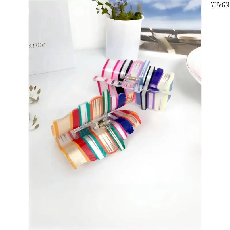 Women'S 2026 New Book-Shaped Flat Claw Hair Clips, Cute Minimalist Accessory, Strong Hold for Thick Hair, Stylish Indoor Leisure Headwear, Ideal Fashion Gift, Women'S Fashion, Flat Claw Clip, Female, Synthetic, Hair Securing Tiktokshopbacktoschool by Betaglam